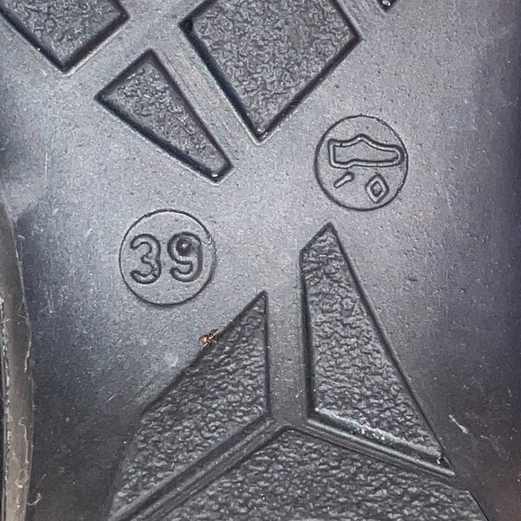 Rieker women’s size 39 Black Leather Mules with Silver Accent - Picture 3 of 16